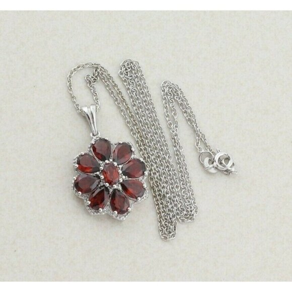 Sterling Silver Garnet Flower Necklace 20 inch Chain - Picture 4 of 8